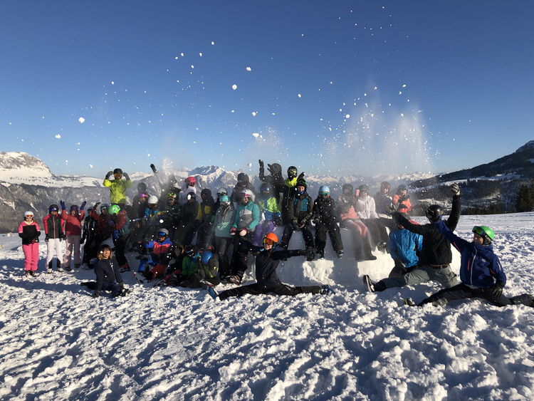Gruppenbild Skilager Sek P 2023